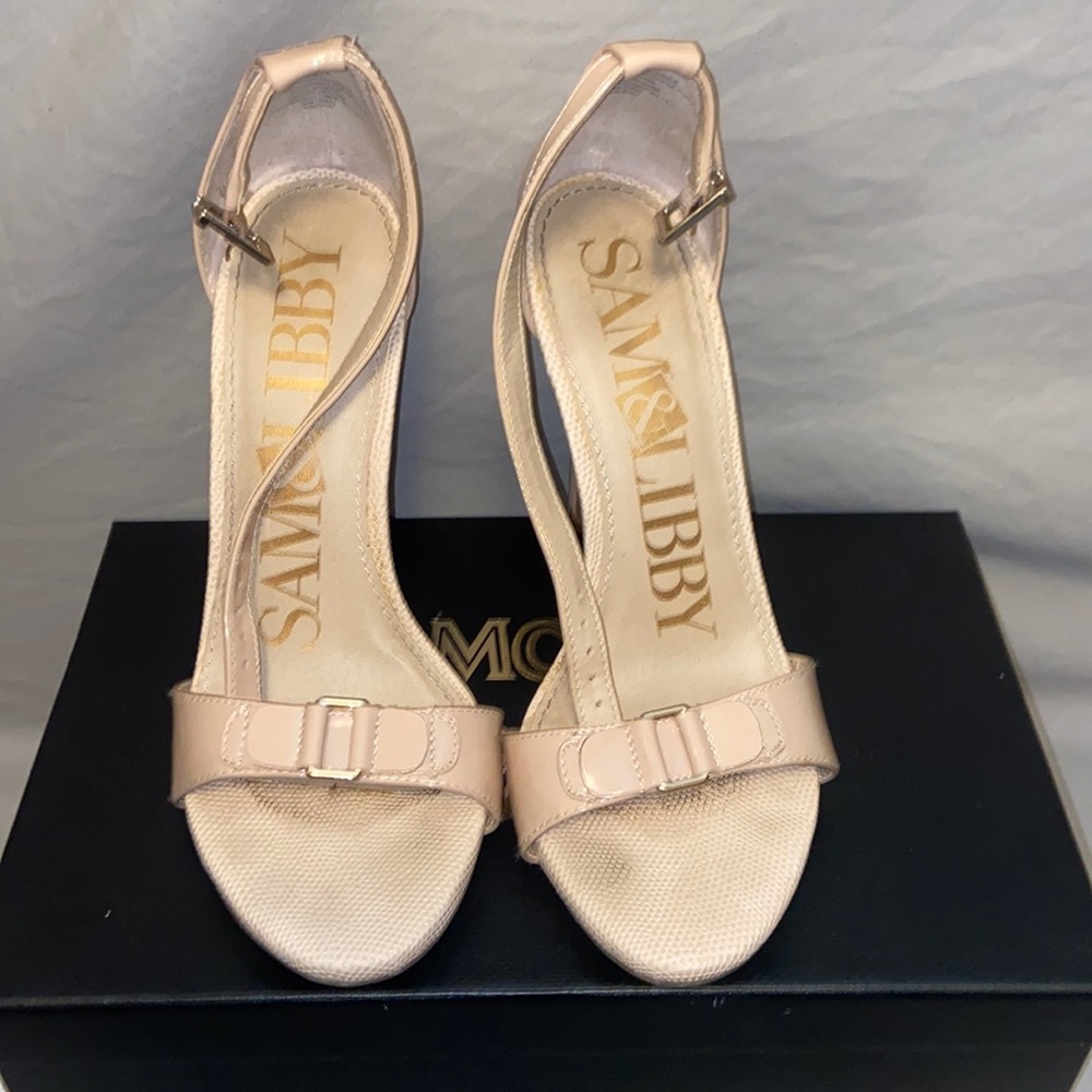 Women’s Pumps